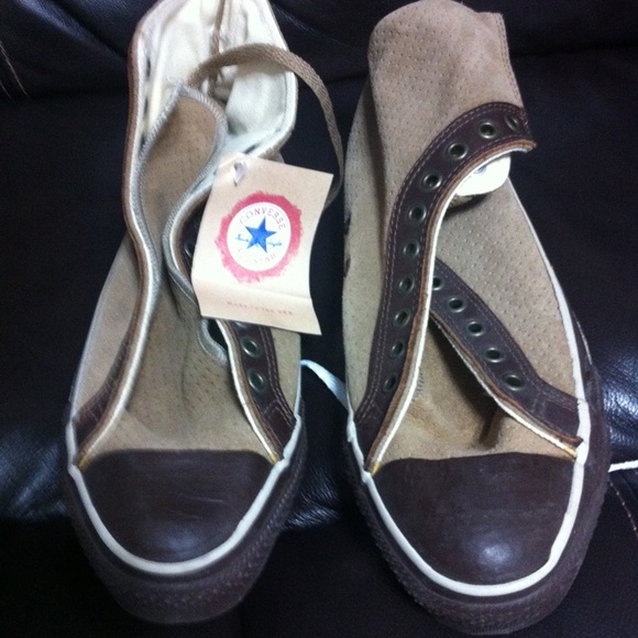 Converse Brown on Brown - Picture 3 of 3